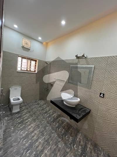 بحریہ آرچرڈ لاہور میں 3 کمروں کا 8 مرلہ مکان 75.0 ہزار میں کرایہ پر دستیاب ہے۔