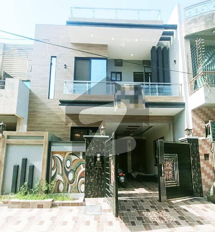 5 Marla Brand New Luxury House For SALE In Johar Town Near To Emporium Mall