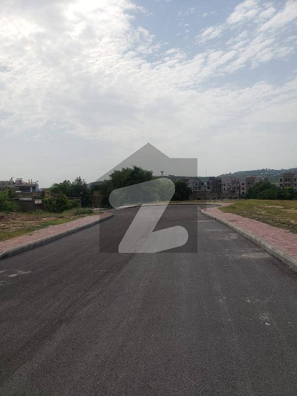 1 Kanal Pair Plots With Extra Land, Street End Corner In Dha Ph 1 Sec F Are Available For Sale