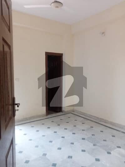 03 Bed flat available in Pwd block-D near London baker's