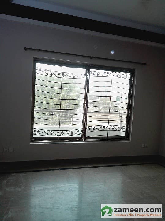 10 Marla Upper Portion For Rent In Valancia