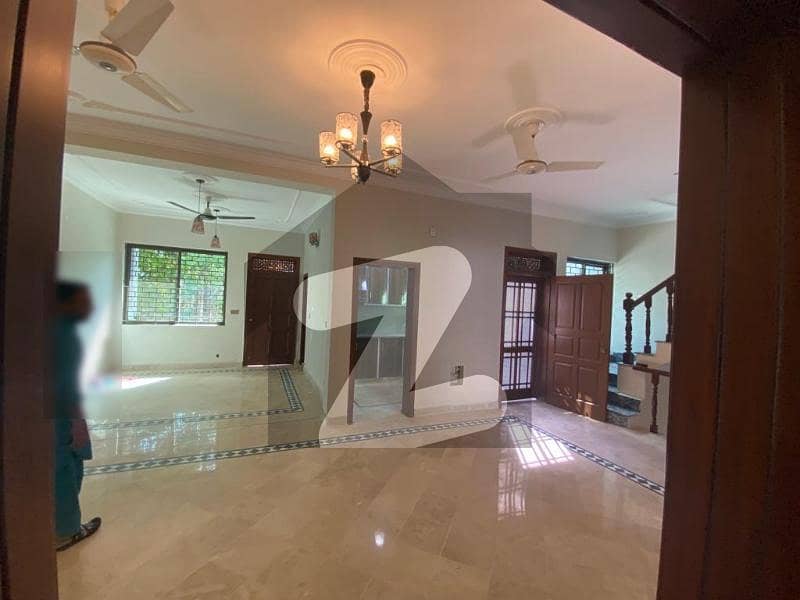 A Beautiful Renovated full House Available for Rent In G-11 /2,,,,Islamabad
