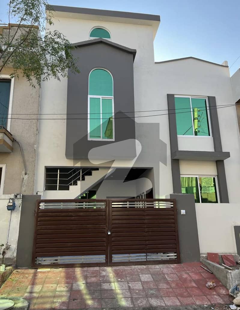 House For Sale In Rs. 22,000,000 Only