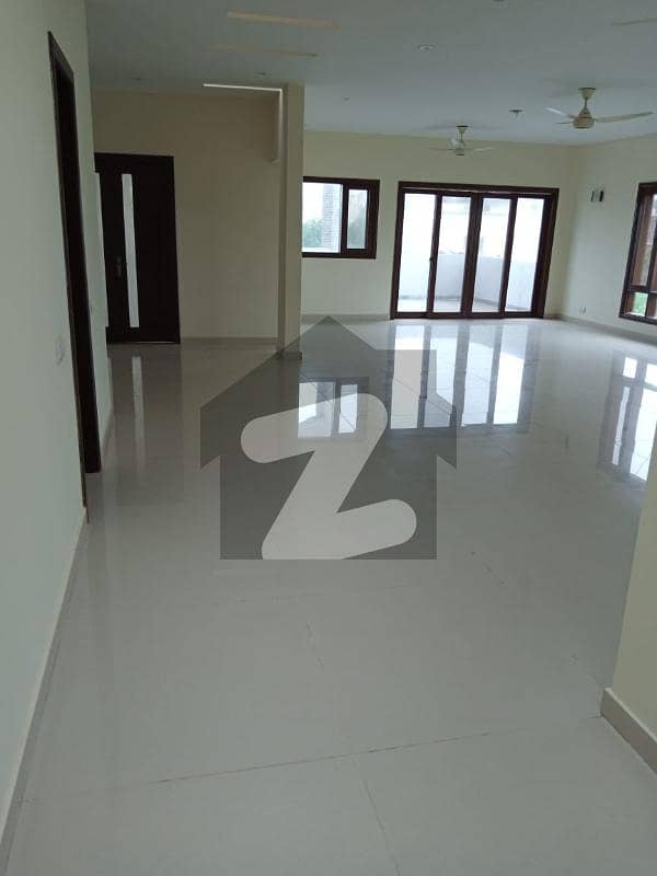 1000 Sq. Yds. Well Maintained Upper Portion For Rent At Main Ittihad Road, DHA Phase 6
