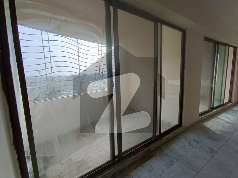 2300 SQFT CORNER APARTMENT AVAILABLE FOR SALE IN E-11 ISLAMABAD