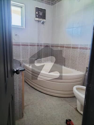 ایف ۔ 11/2 ایف ۔ 11,اسلام آباد میں 4 کمروں کا 7 مرلہ مکان 2.2 لاکھ میں کرایہ پر دستیاب ہے۔