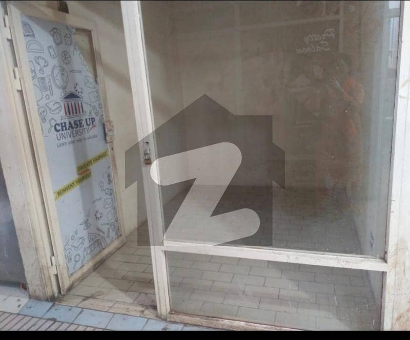 Clifton block 4 near Imtaz super market,near dolmen mall,chase up market small shops leased already rent out available for sale