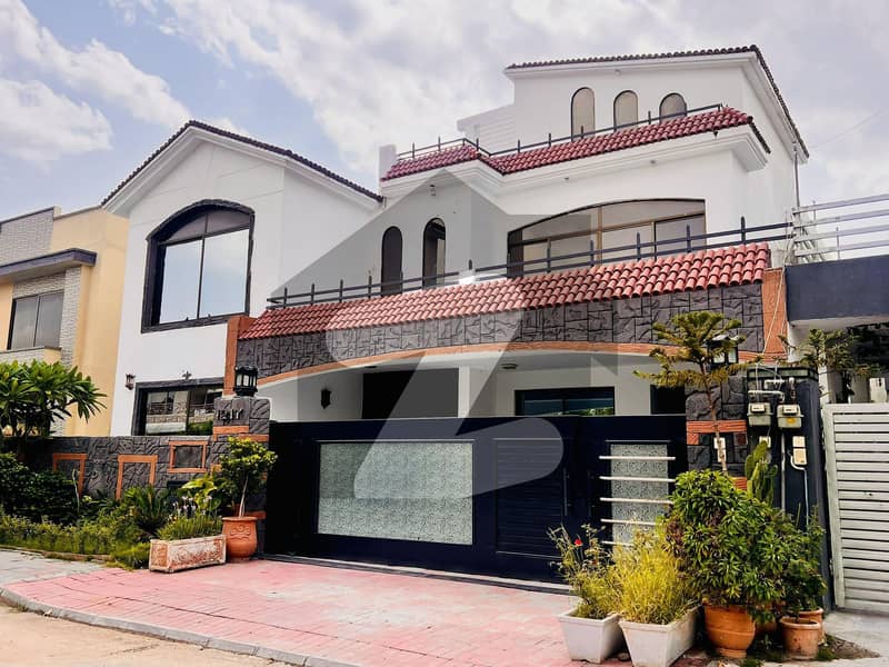 Investor rate 1 kanal house for sale in phase 4 bahria town Rawalpindi