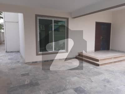 One Kanal House Of Paf Falcon Complex Near Kalma Chowk And Gulberg Iii Lahore Available For Rent