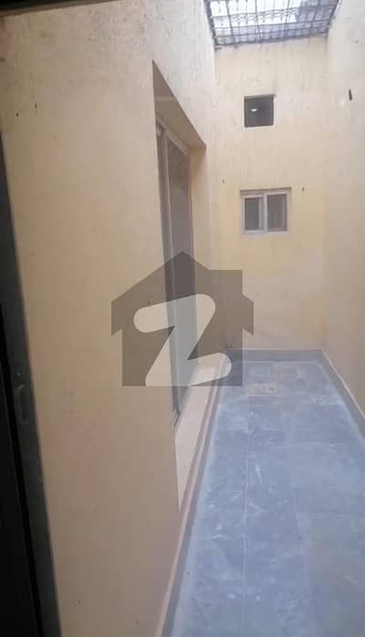 محلہ اسلامیہ سکول جہلم میں 3 کمروں کا 8 مرلہ مکان 1.0 کروڑ میں برائے فروخت۔
