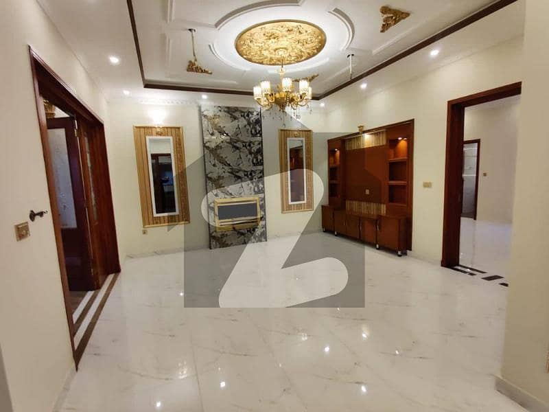 واپڈا ٹاؤن فیز 1 واپڈا ٹاؤن,لاہور میں 6 کمروں کا 10 مرلہ مکان 5.1 کروڑ میں برائے فروخت۔