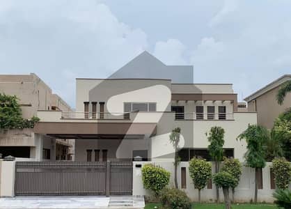 1 Kanal Modern design Old House for sale in A Prime Location of C Block Phase 5 DHA Lahore