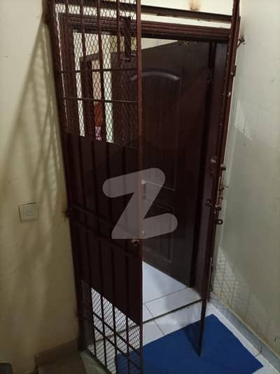 بلوچ کالونی کراچی میں 2 کمروں کا 4 مرلہ فلیٹ 90.0 لاکھ میں برائے فروخت۔