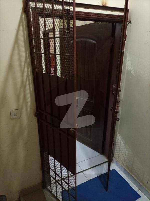 بلوچ کالونی کراچی میں 2 کمروں کا 4 مرلہ فلیٹ 90.0 لاکھ میں برائے فروخت۔