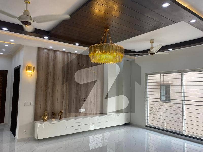 12 Brand New Specious House For Sale In Bahria Town Lahore At Very Attractive Price