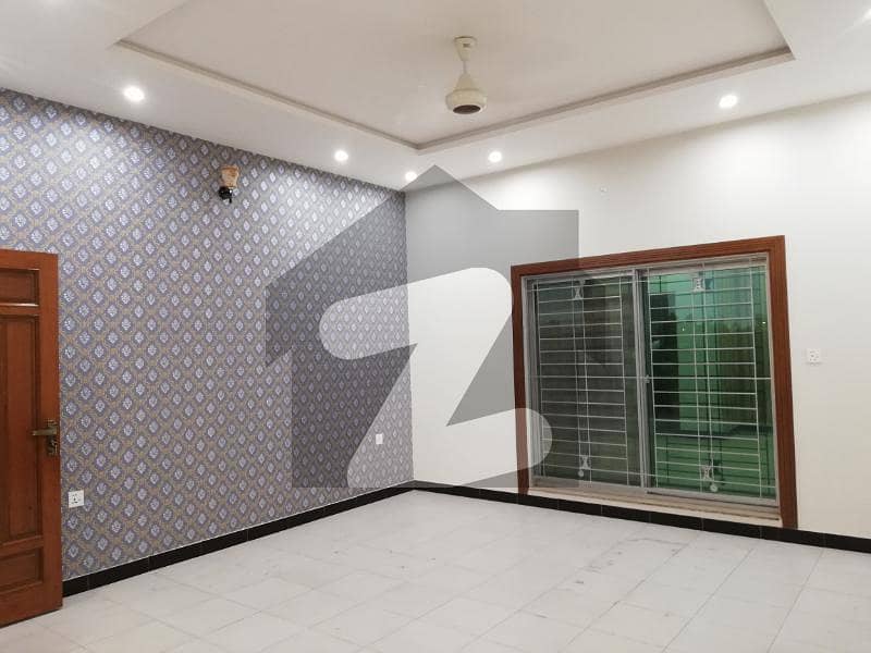 1 KANAL LIKE NEW LOWER PORTION FOR RENT IN ALI BLOCK BAHRIA TOWN LAHORE