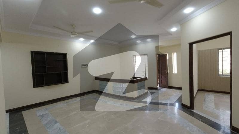 10 Marla House Lower Portion For Rent In Park View City Lahore
