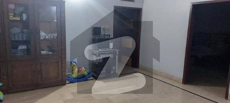 یونیورسٹی روڈ کراچی میں 3 کمروں کا 6 مرلہ مکان 65.0 ہزار میں کرایہ پر دستیاب ہے۔