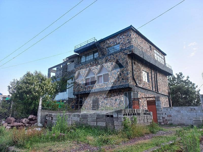 Reserve A Centrally Located House In Murree Expressway