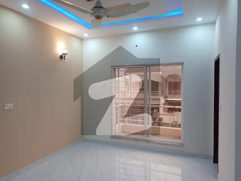 Spacious Upper Portion Is Available In Johar Town For rent