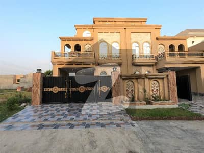 Buy A Prime Location House Of 10 Marla In Nasheman-e-Iqbal Phase 2 - Block A