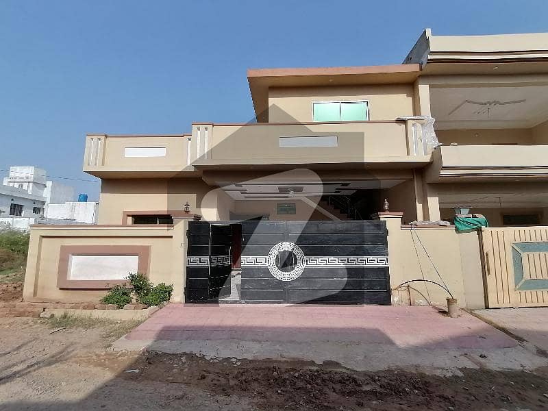 گلشن آباد راولپنڈی میں 3 کمروں کا 10 مرلہ مکان 1.55 کروڑ میں برائے فروخت۔