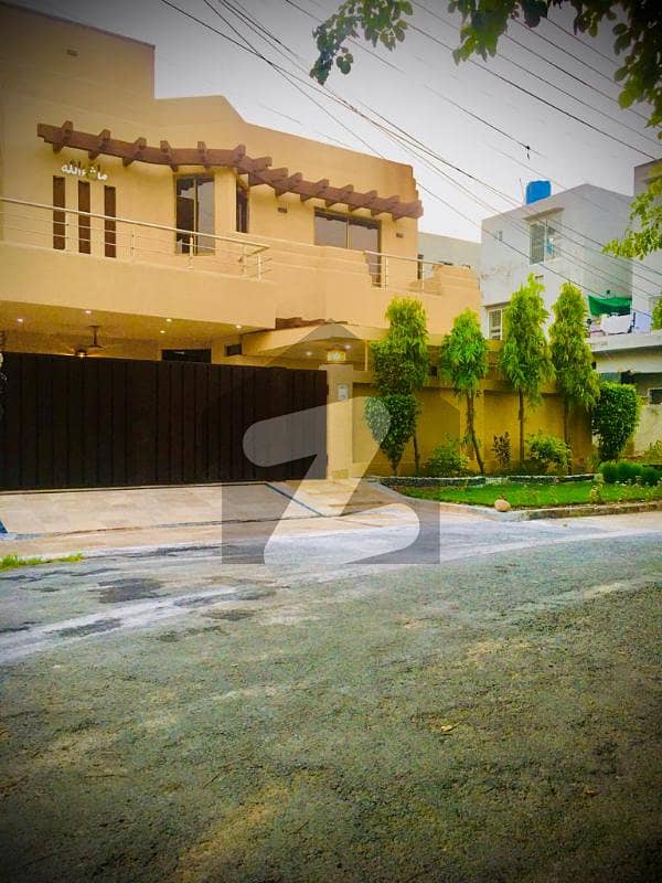 10 Marla House For Sale In Valencia Town Lahore Facing Park Near Main Boulevard And Commercial Market