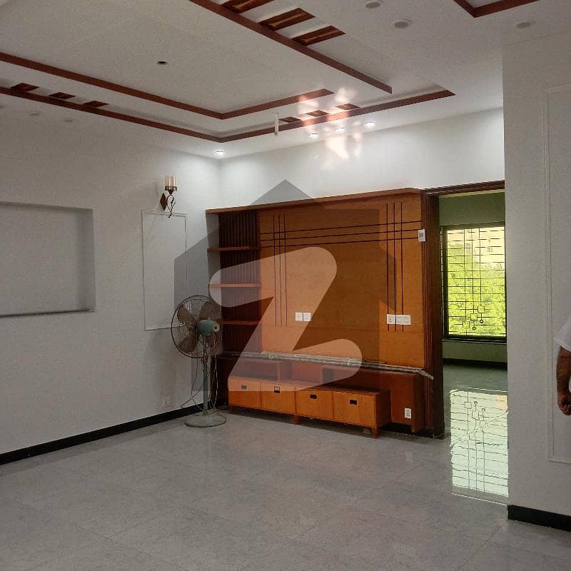 بحریہ آرچرڈ فیز 2 بحریہ آرچرڈ,لاہور میں 3 کمروں کا 8 مرلہ بالائی پورشن 35.0 ہزار میں کرایہ پر دستیاب ہے۔