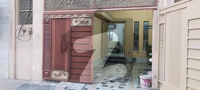 کماہاں روڈ لاہور میں 3 کمروں کا 4 مرلہ مکان 1.05 کروڑ میں برائے فروخت۔