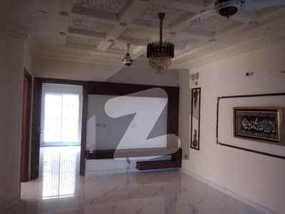 گرین سٹی لاہور میں 4 کمروں کا 10 مرلہ مکان 4.5 کروڑ میں برائے فروخت۔