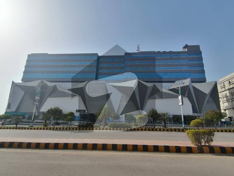 Centrally Located Upper Portion Available In Gulberg Arena Mall For rent