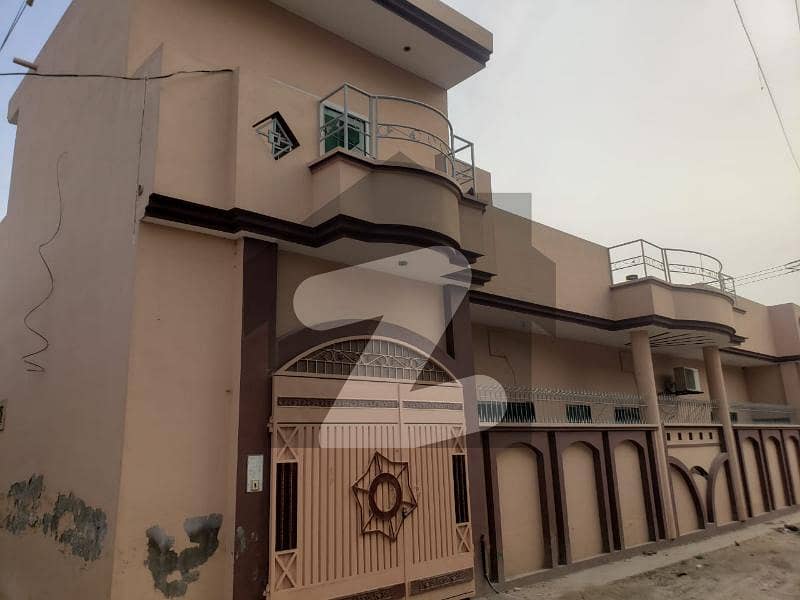 10 Marla House In Stunning Farid Town Is Available For sale