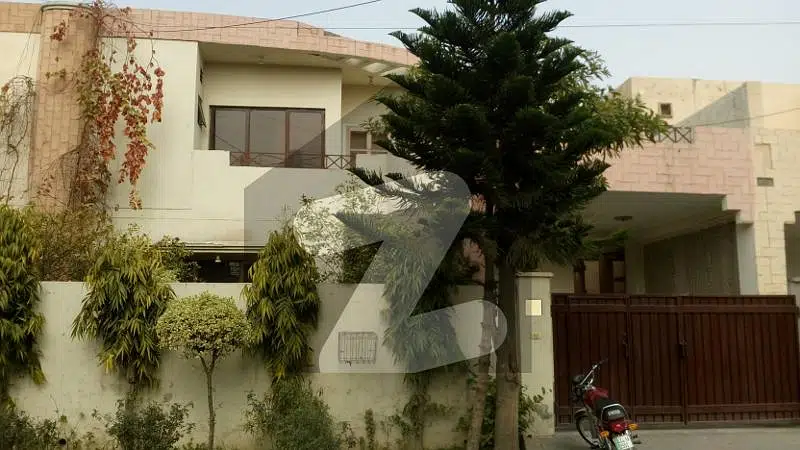 10-Marla 03-Bedroom House Available for Rent in Askari-9, Lahore