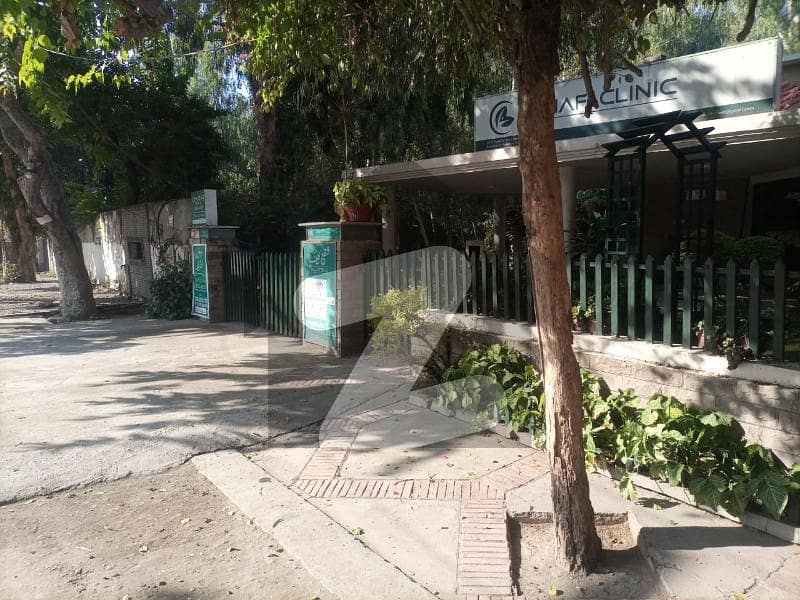 38 Marla Residential Plot For Sale At Prime Location Of Satellite Town, Near Shafi Clinic,