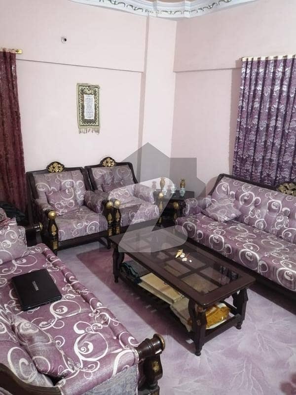 Prime Location Flat For Grabs In 1000 Square Feet Karachi
