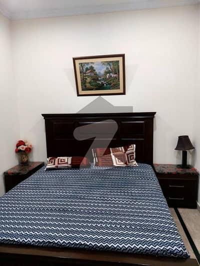 این ایف سی 1 - بلاک ڈی (ایس ای) این ایف سی 1,لاہور میں 5 کمروں کا 10 مرلہ مکان 3.25 کروڑ میں برائے فروخت۔