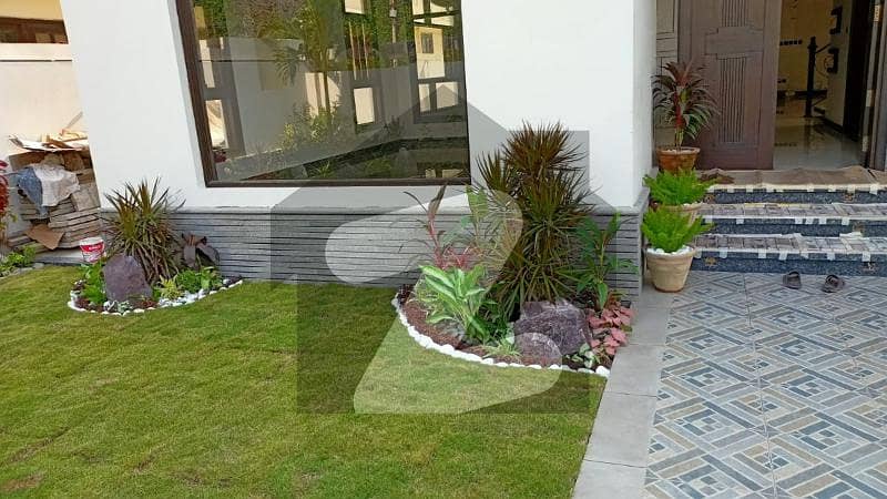 LUXURIOUS BUNGALOW FOR SALE LUXURIOUS BUNGALOW FOR SALE