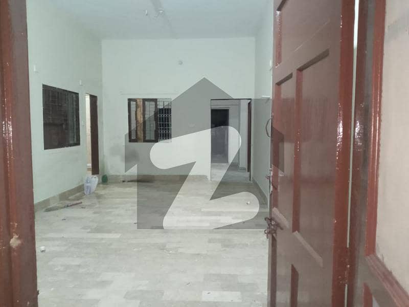 نارتھ ناظم آباد ۔ بلاک این نارتھ ناظم آباد,کراچی میں 4 کمروں کا 16 مرلہ مکان 1.0 لاکھ میں کرایہ پر دستیاب ہے۔