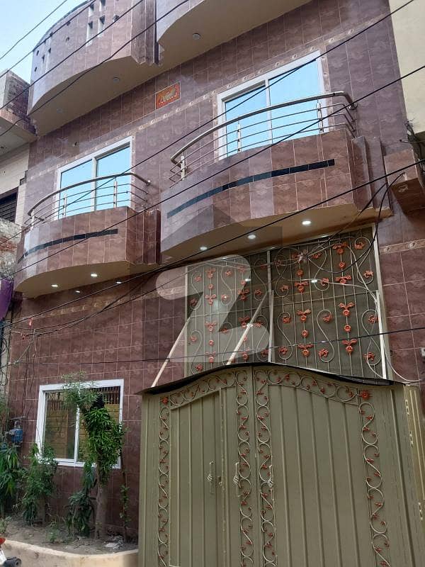 اشرف گارڈن لاہور میں 5 کمروں کا 5 مرلہ مکان 1.5 کروڑ میں برائے فروخت۔