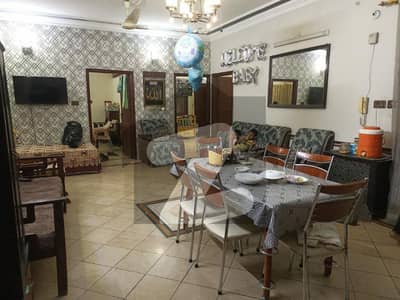 گلستانِِ جوہر ۔ بلاک 15 گلستانِ جوہر,کراچی میں 10 کمروں کا 16 مرلہ مکان 6.95 کروڑ میں برائے فروخت۔