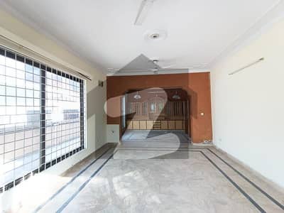 26.6 marla used house for sale in f-11/1 Islamabad