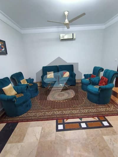ای ۔ 11 اسلام آباد میں 6 کمروں کا 1 کنال مکان 15.0 کروڑ میں برائے فروخت۔