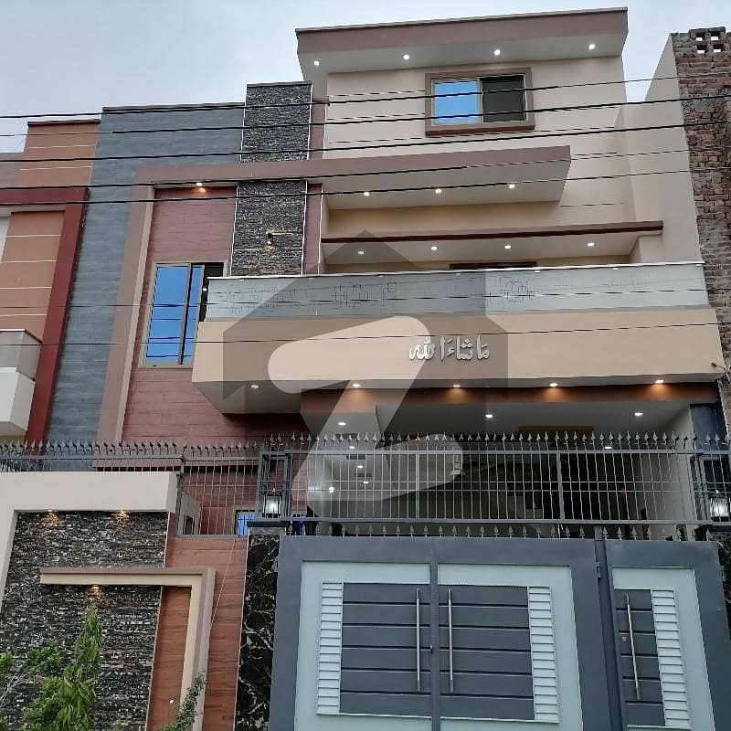 House Spread Over 4 Marla In Gulberg City Available