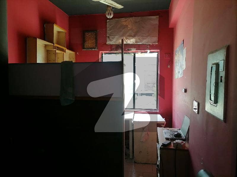 900 Square Feet Office For Sale In Gulberg Gulberg