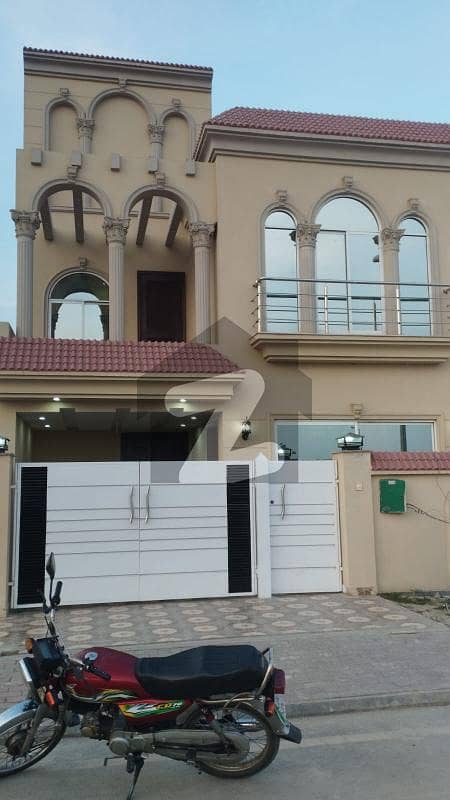 5 Marla Brand New House All Facilities Are Available In Reasonable Price For Sale
