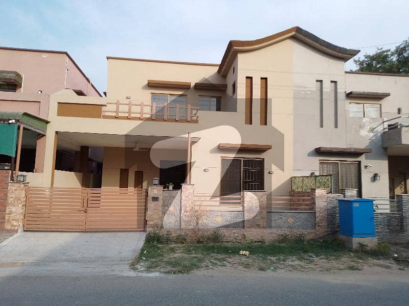 8 Marla House In Only Rs. 32000000