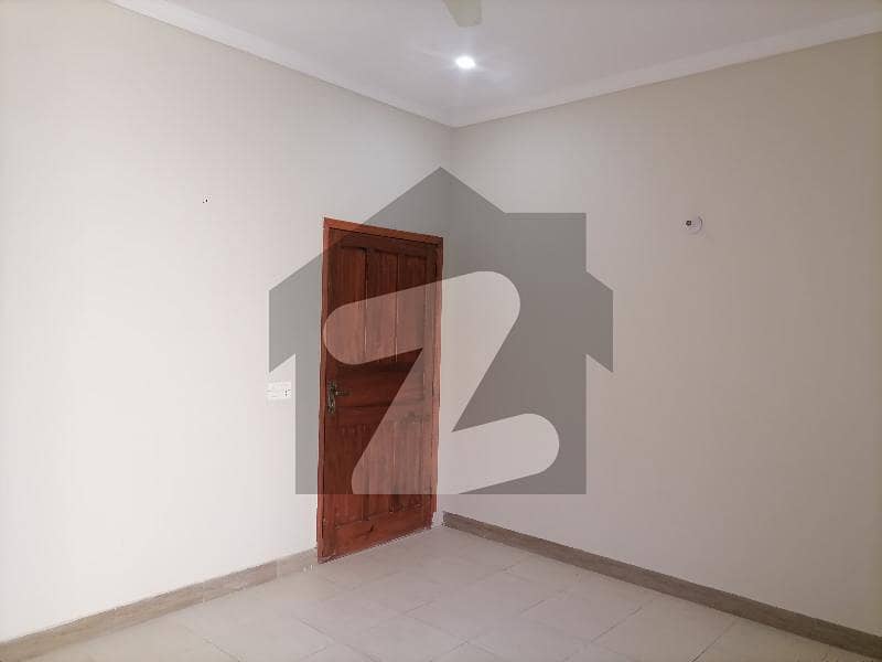 ڈیوائن گارڈنز ۔ بلاک ای ڈیوائن گارڈنز,لاہور میں 3 کمروں کا 5 مرلہ مکان 2.05 کروڑ میں برائے فروخت۔