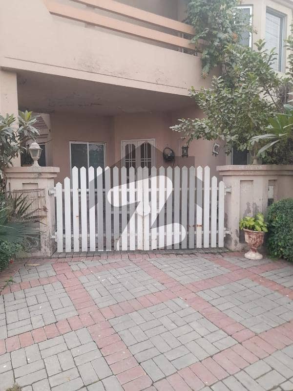 ایڈن ویلیو ہومز ایڈن,لاہور میں 3 کمروں کا 6 مرلہ مکان 2.15 کروڑ میں برائے فروخت۔