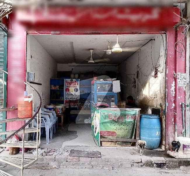 لالہ زار گارڈن لاہور میں 2 مرلہ دکان 62.0 لاکھ میں برائے فروخت۔