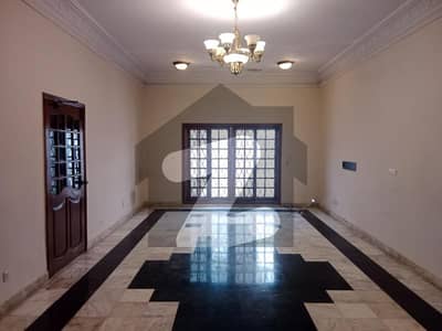 RENTAL 2 UNIT 1000 YARDS BUNGALOW AT DHA PH 7.